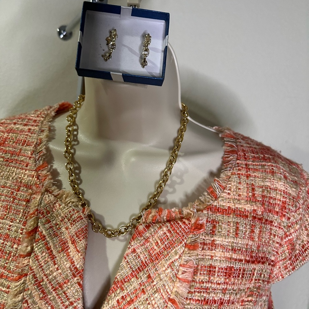 Tweed classy dress in great colors. Special, classy and elegant for any event. - Picture 4 of 6